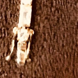 Tennis bracelet with white sapphires